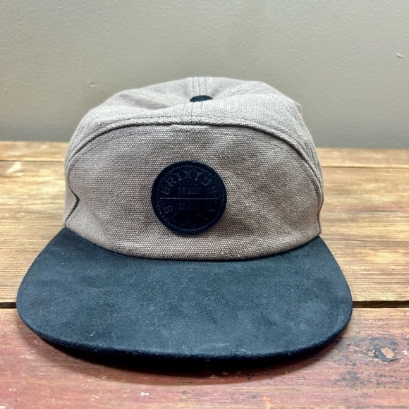 Brixton Other - Brixton Brown and Black Cap. Suede brim and canvas cap. NEVER WORN!